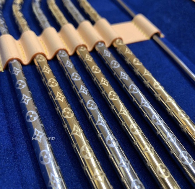 Louis Vuitton vừa ra mắt bộ ống hút hơn 30 triệu đồng đã lập tức cháy hàng - Ảnh 2. Louis Vuitton vừa ra mắt bộ ống hút hơn 30 triệu đồng đã lập tức cháy hàng - Ảnh 2.